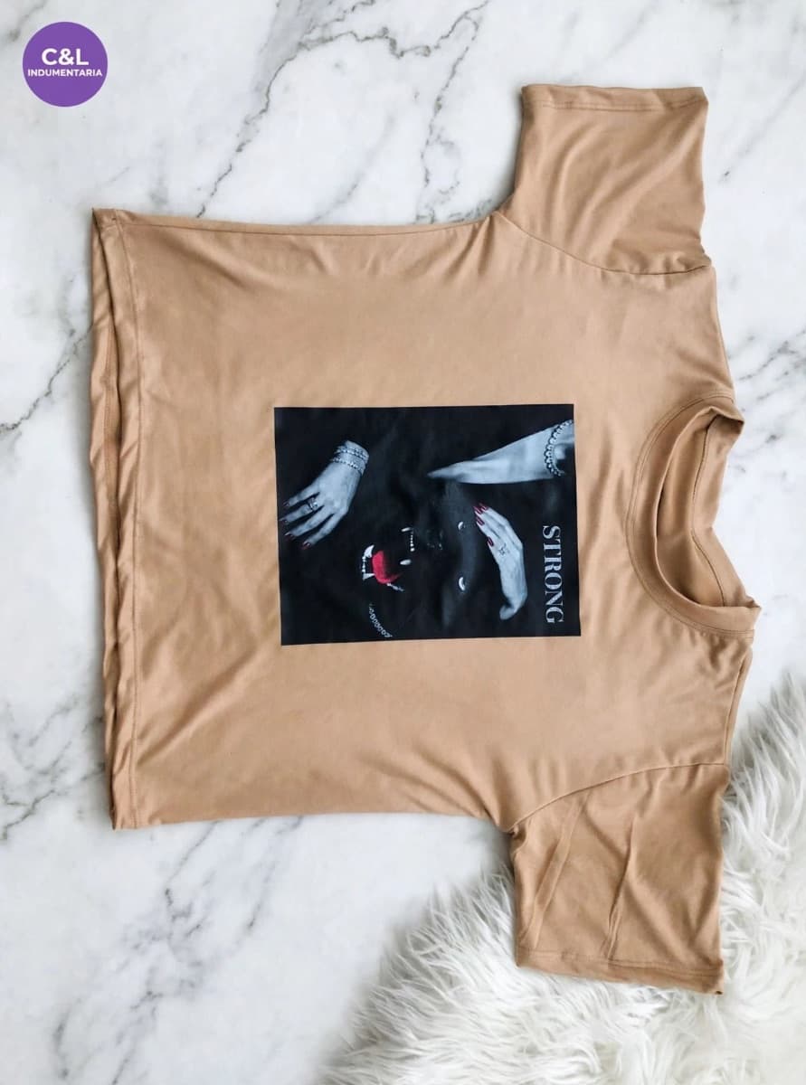 Remera con estampa